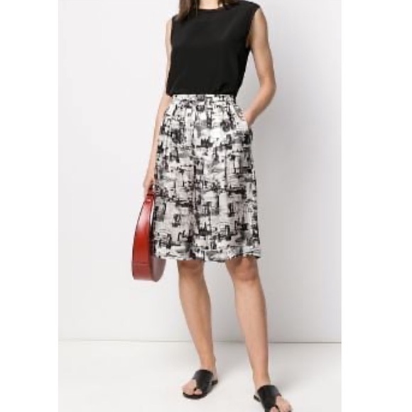 2/$30 Ann Taylor Skirt abstract print black, gray & ivory skater skirt Size 8 - Picture 9 of 10